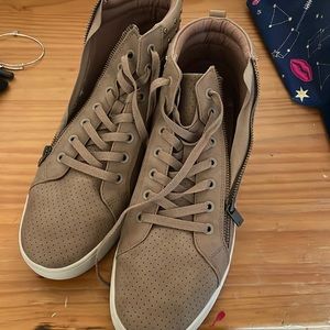 Like new Naturalizer